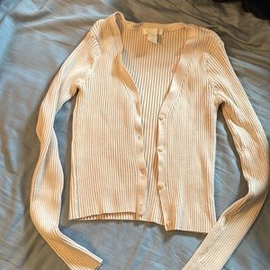 H&M creme sweater